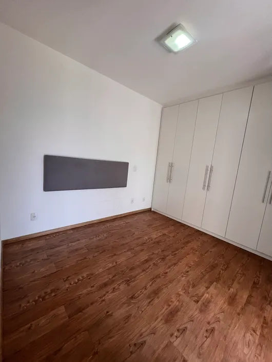 Apartamento com 2 Quartos e 2 banheiros à Venda, 73 m²