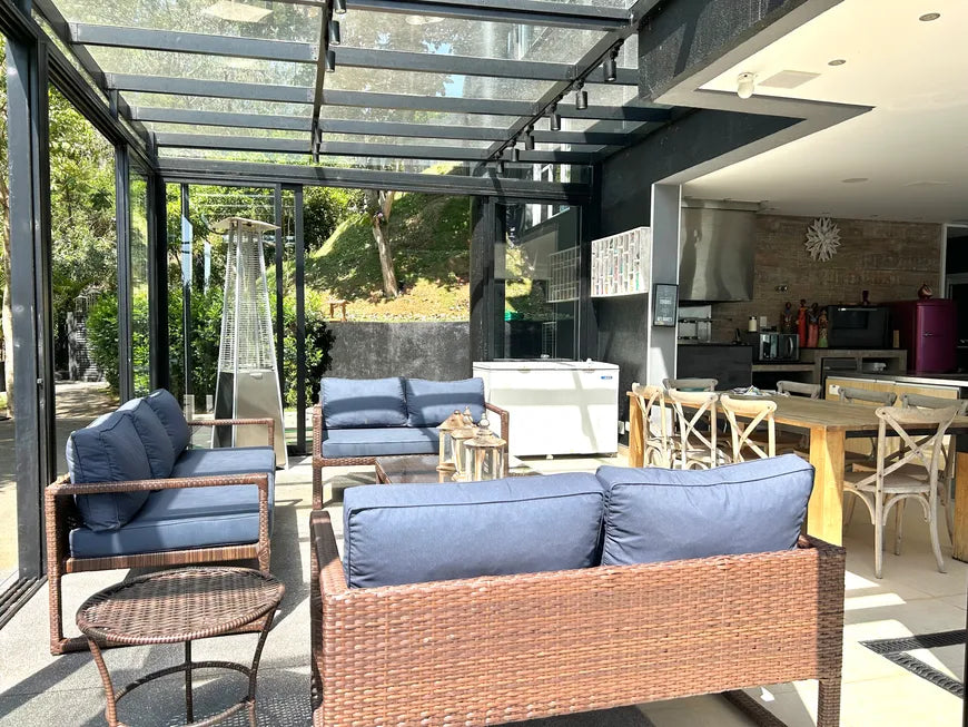 Casa de Condomínio com 6 Quartos e 6 banheiros à Venda, 750 m²