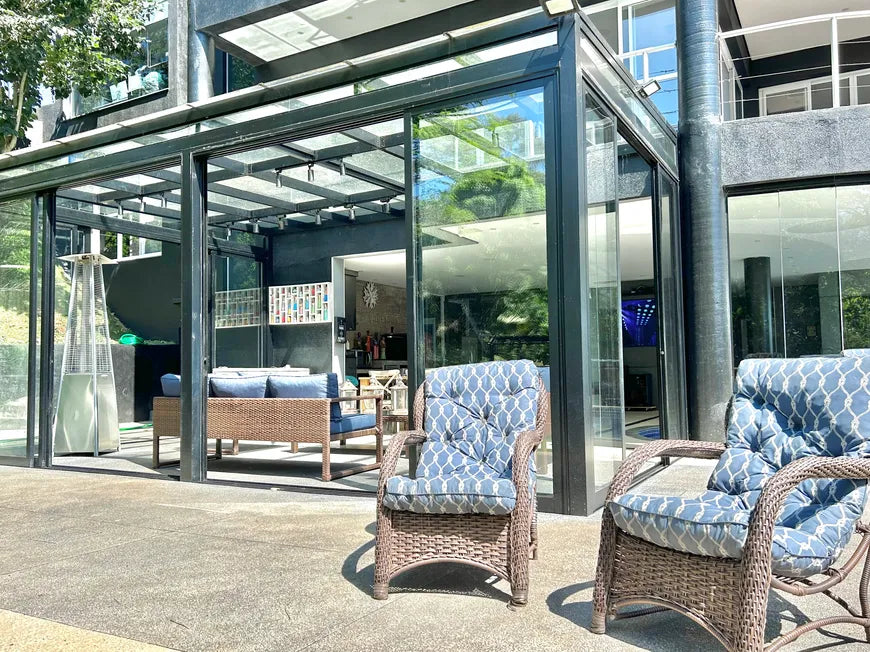 Casa de Condomínio com 6 Quartos e 6 banheiros à Venda, 750 m²