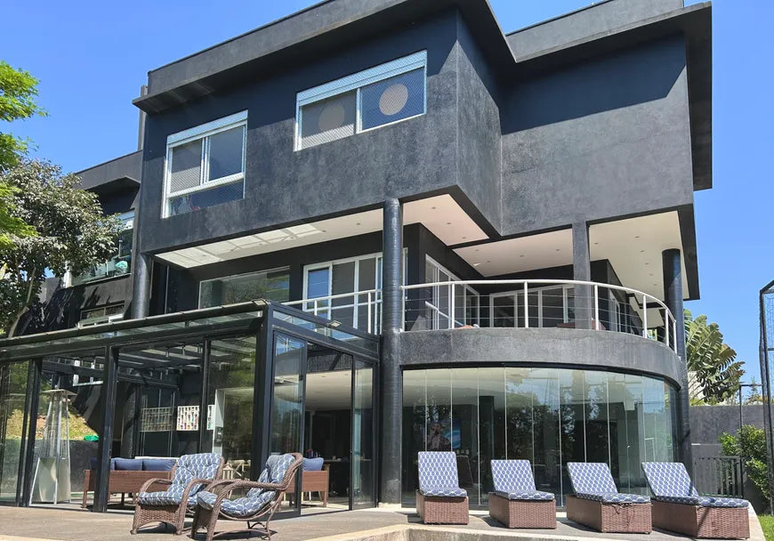 Casa de Condomínio com 6 Quartos e 6 banheiros à Venda, 750 m²