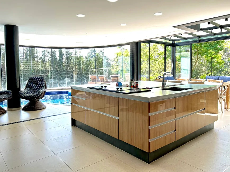 Casa de Condomínio com 6 Quartos e 6 banheiros à Venda, 750 m²