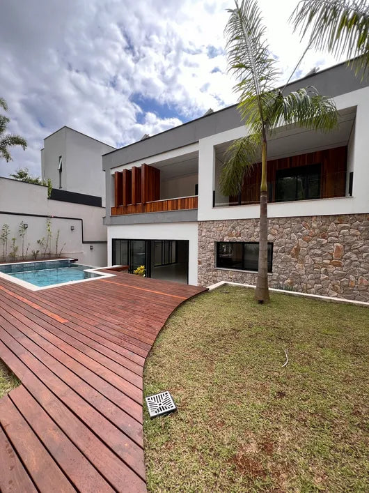 Casa de Condomínio com 5 Quartos e 7 banheiros à Venda, 524 m²